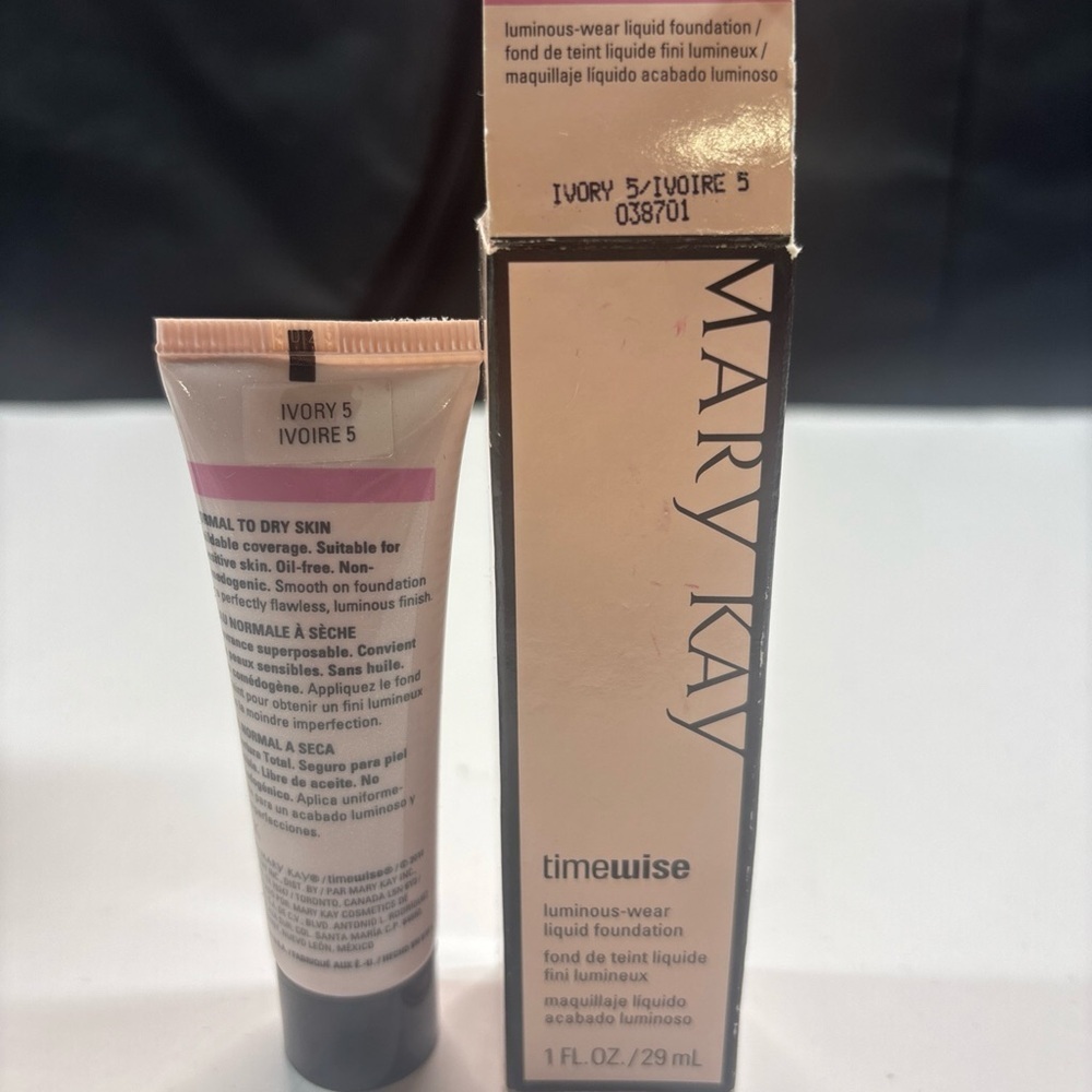 Mary Kay Timewise Luminous Wear Liquid Foundation IVORY 5  038701 NEW.